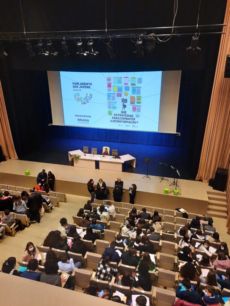 Parlamento dos Jovens